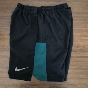 Nike challenger 7 in inseam small
